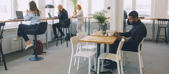 L’association qui gère un espace de coworking dans les mêmes conditions que des entreprises commerciales exerçant la même activité sur la même commune doit être soumise aux impôts commerciaux.