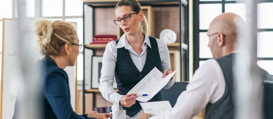 Le calcul des plus-values de cession réalisées par les loueurs en meublé non professionnels prend désormais en compte les amortissements déduits par le bailleur. En outre, les départements ont la possibilité de porter leur droit de vente jusqu’à 5 %, et ce jusqu’en mars 2028.