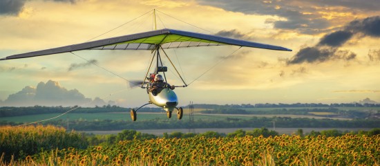 Le fait qu’un exploitant agricole permette à une association d’amateurs d’ULM d’utiliser une partie d’une parcelle louée en guise de piste d’atterrissage ne constitue pas un changement de destination de cette parcelle susceptible d’entraîner la résiliation du bail.