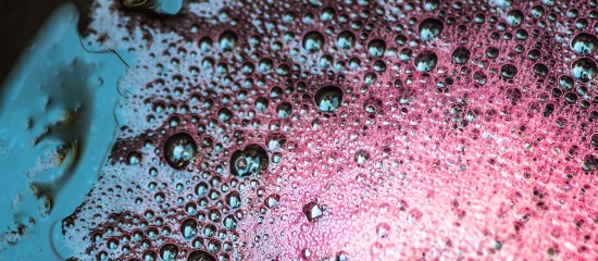 De nouveaux intrants sont désormais autorisés par la règlementation européenne pour la vinification en agriculture biologique.