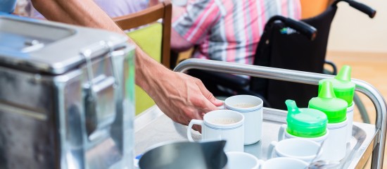 Les associations intermédiaires mettant à disposition des salariés au sein d’un Ehpad ou d’un établissement accueillant des personnes handicapées perçoivent une aide financière de 1,50 € pour chaque heure de travail réalisée jusqu’au 30 juin 2021.