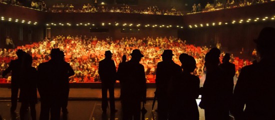 Les aides à l’embauche accordées aux associations œuvrant dans le secteur du spectacle sont revalorisées pour les contrats de travail conclus entre le 1 juillet et le 31 décembre 2021.