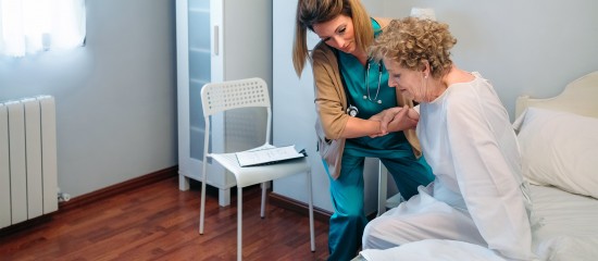 Le ministère des Solidarités et de la Santé et la Haute autorité de santé viennent de dévoiler deux dispositifs concernant l’hospitalisation à domicile (HAD). Ils doivent permettre d’éviter les ruptures de prise en charge et d’assurer, de manière cohérente, la continuité des soins.