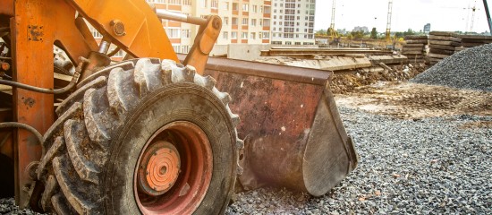 Alors qu’il avait été chargé d’établir le permis de construire d’un garage, un architecte a vu sa responsabilité engagée pour des désordres occasionnés par la mauvaise qualité d’un remblai réalisé par son client.