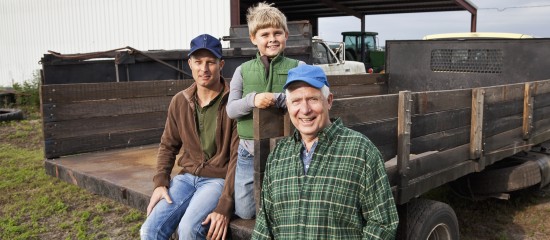 Pour que ses cotisations sociales personnelles soient calculées sur l’assiette forfaitaire nouvel installé, la personne qui reprend l’exploitation agricole à la suite du décès de son conjoint doit le demander avant le 30 juin.